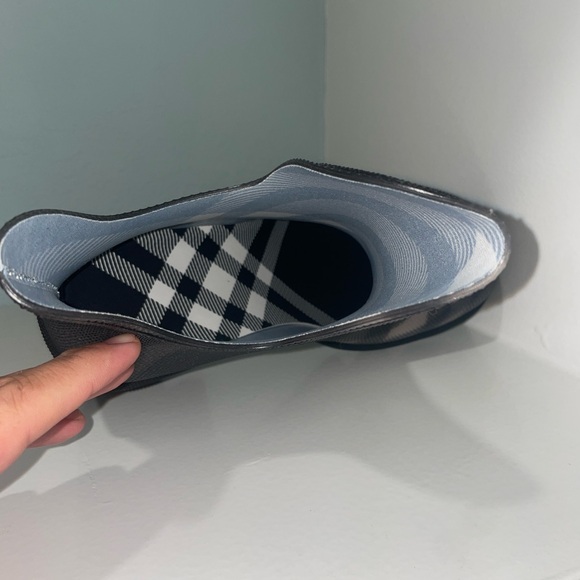 Burberry Women’s Marsh Textured Ankle Boot NEW in box - Picture 11 of 13